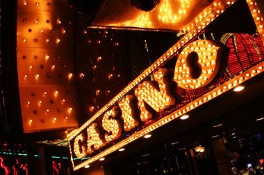 Dealer spinning the European Roulette wheel